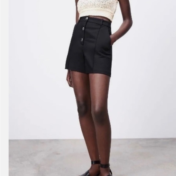 ZARA NWT Minimalist High Waisted Gold Button Black Bermuda Trouser Shorts SZ XS - Picture 1 of 14